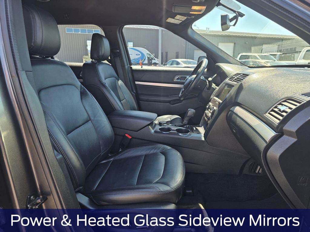 Used 2018 Ford Explorer XLT w/ Equipment Group 202A AWD/4WD image 18