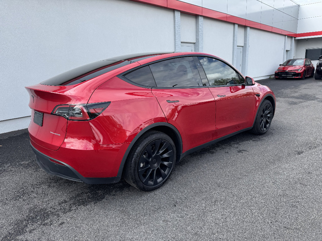 Used 2023 Tesla Model Y Long Range AWD/4WD image 5