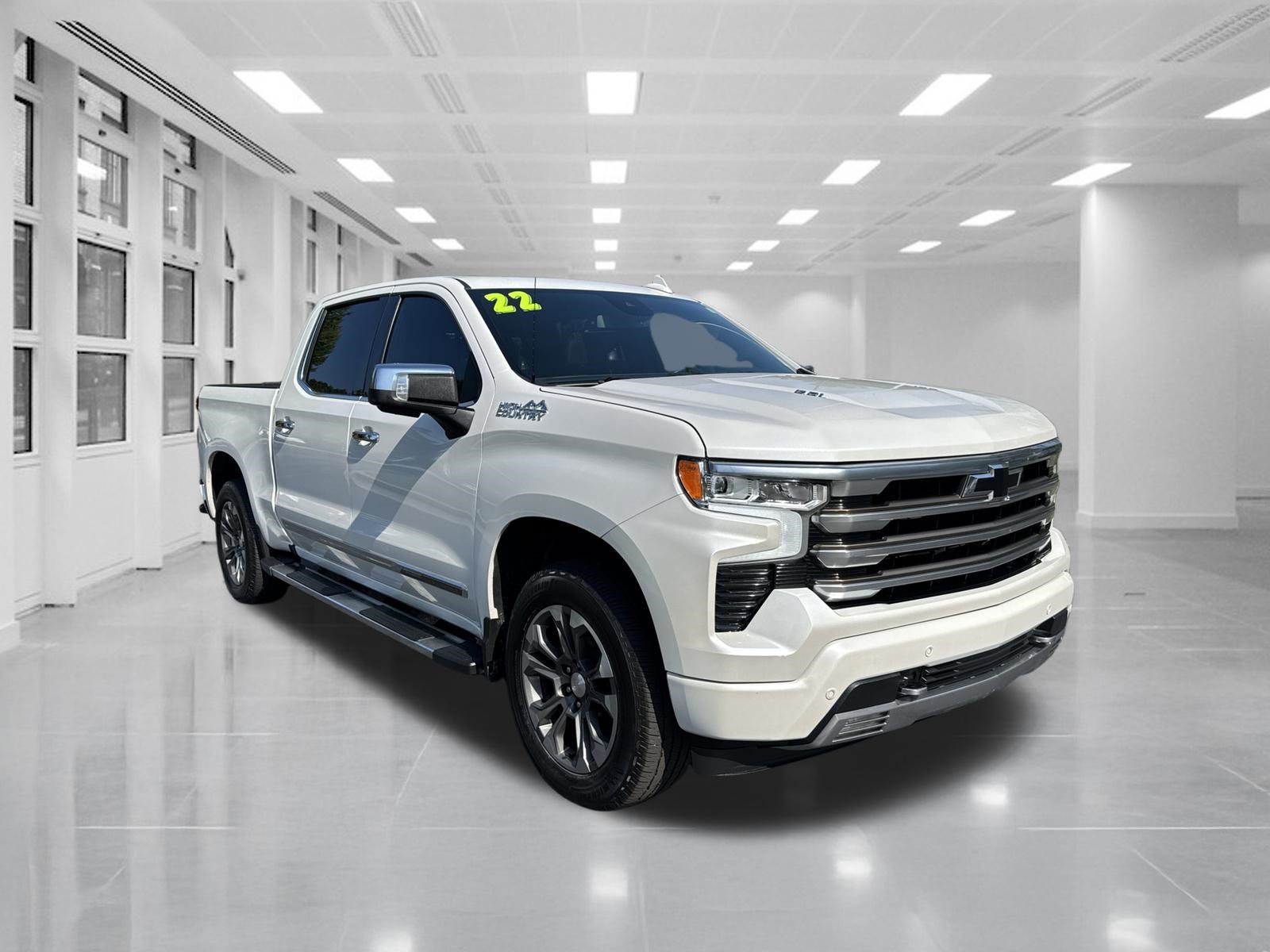 Used 2022 Chevrolet Silverado 1500 High Country w/ Z71 Off-Road Package AWD/4WD image 3