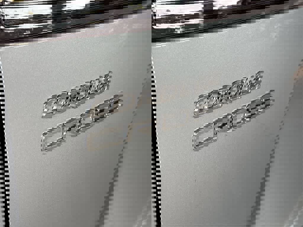 Used 2024 Toyota Corolla Cross XLE w/ Convenience Package image 11