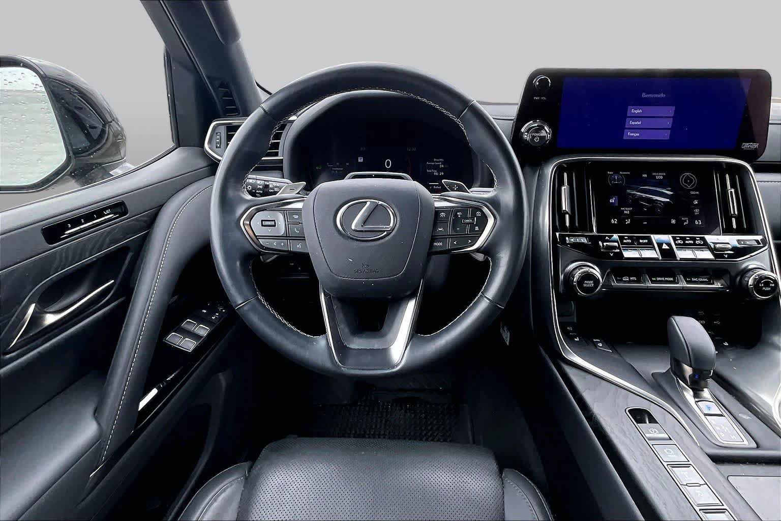 Used 2025 Lexus LX 700h Overtrail AWD/4WD image 6