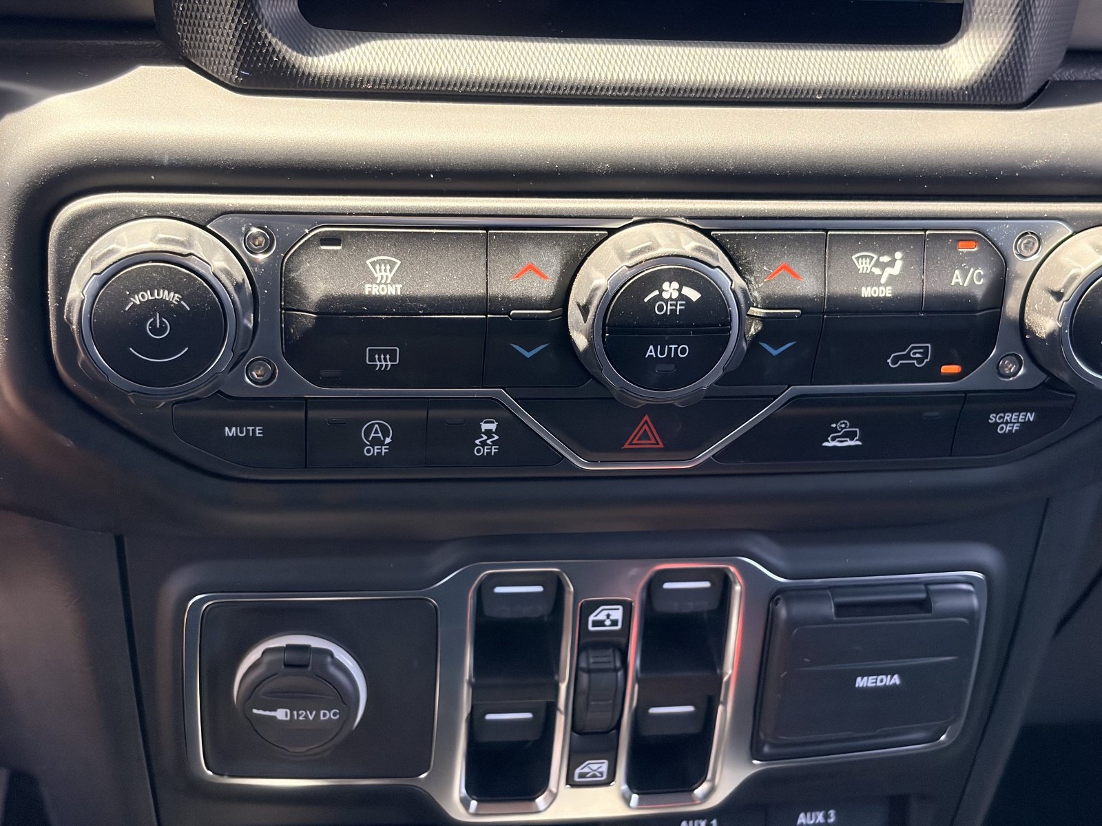 Used 2021 Jeep Wrangler Unlimited Sport AWD/4WD image 23