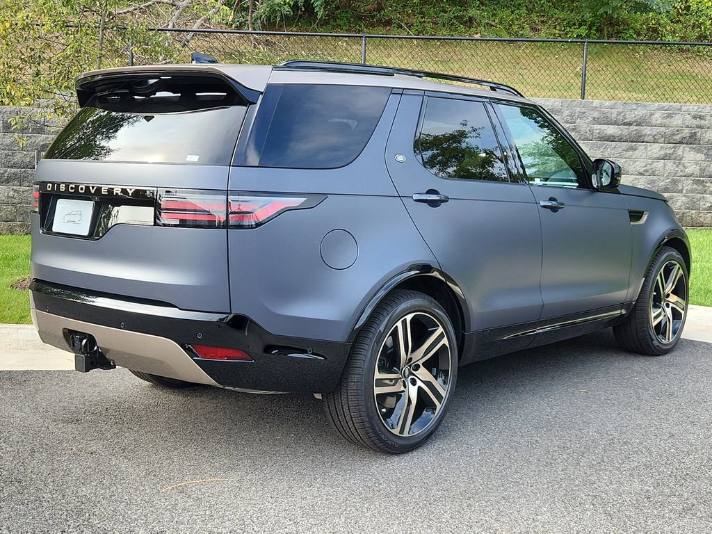 New 2026 Land Rover Discovery Limited Edition image 2