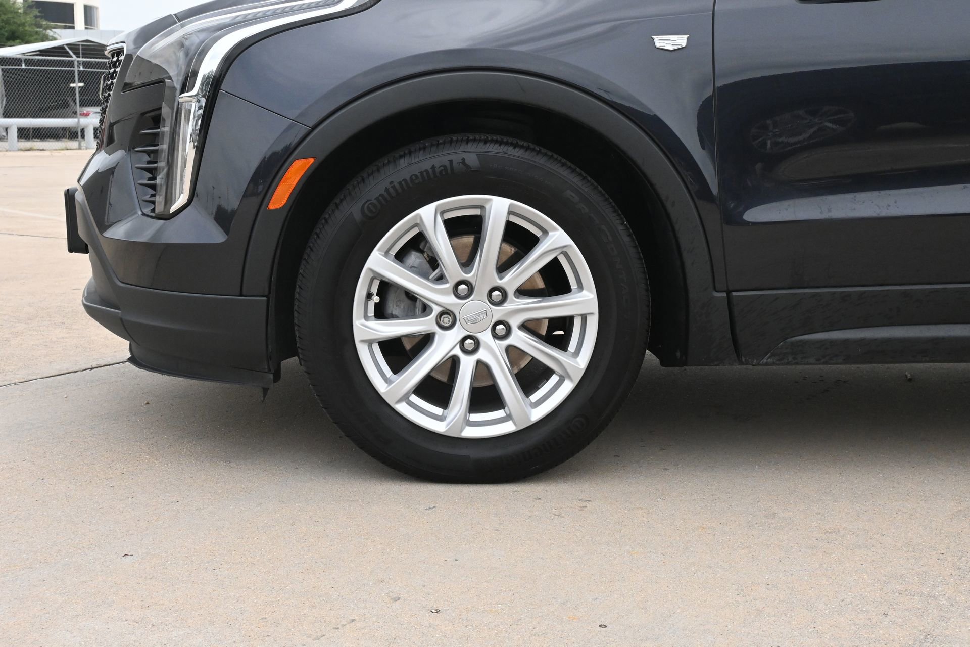 Used 2023 Cadillac XT4 Luxury w/ Cold Weather Package FWD image 29