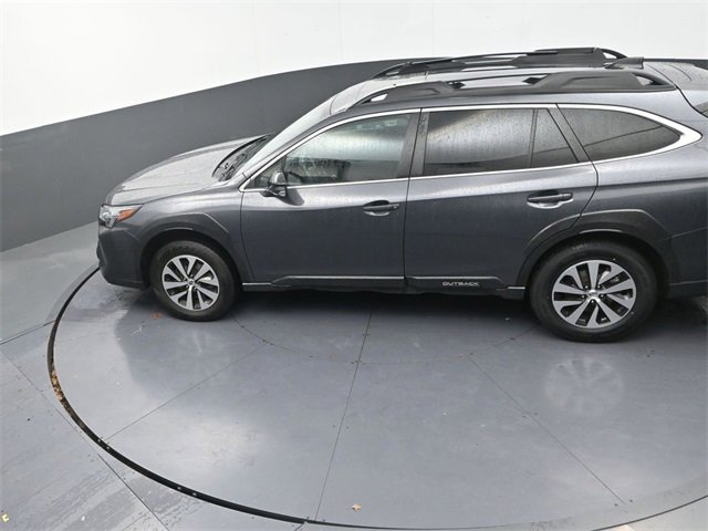 Used 2024 Subaru Outback Premium image 22