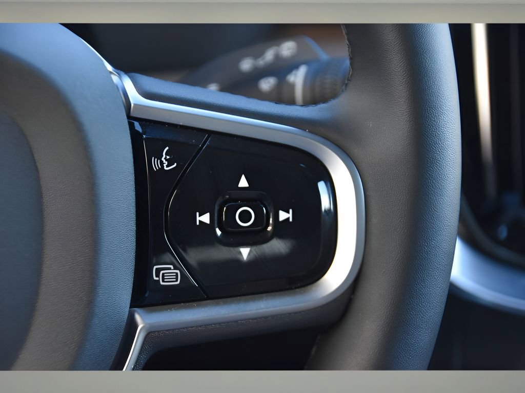 Certified 2026 Volvo XC90 B5 Plus w/ Protection Package Premier image 36