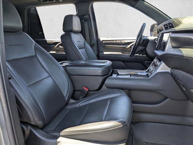 Used 2021 GMC Yukon Denali w/ Denali Premium Package AWD/4WD image 17