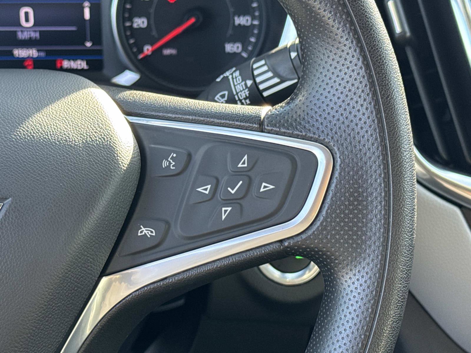 Used 2022 Chevrolet Equinox LS w/ LS Convenience Package image 8