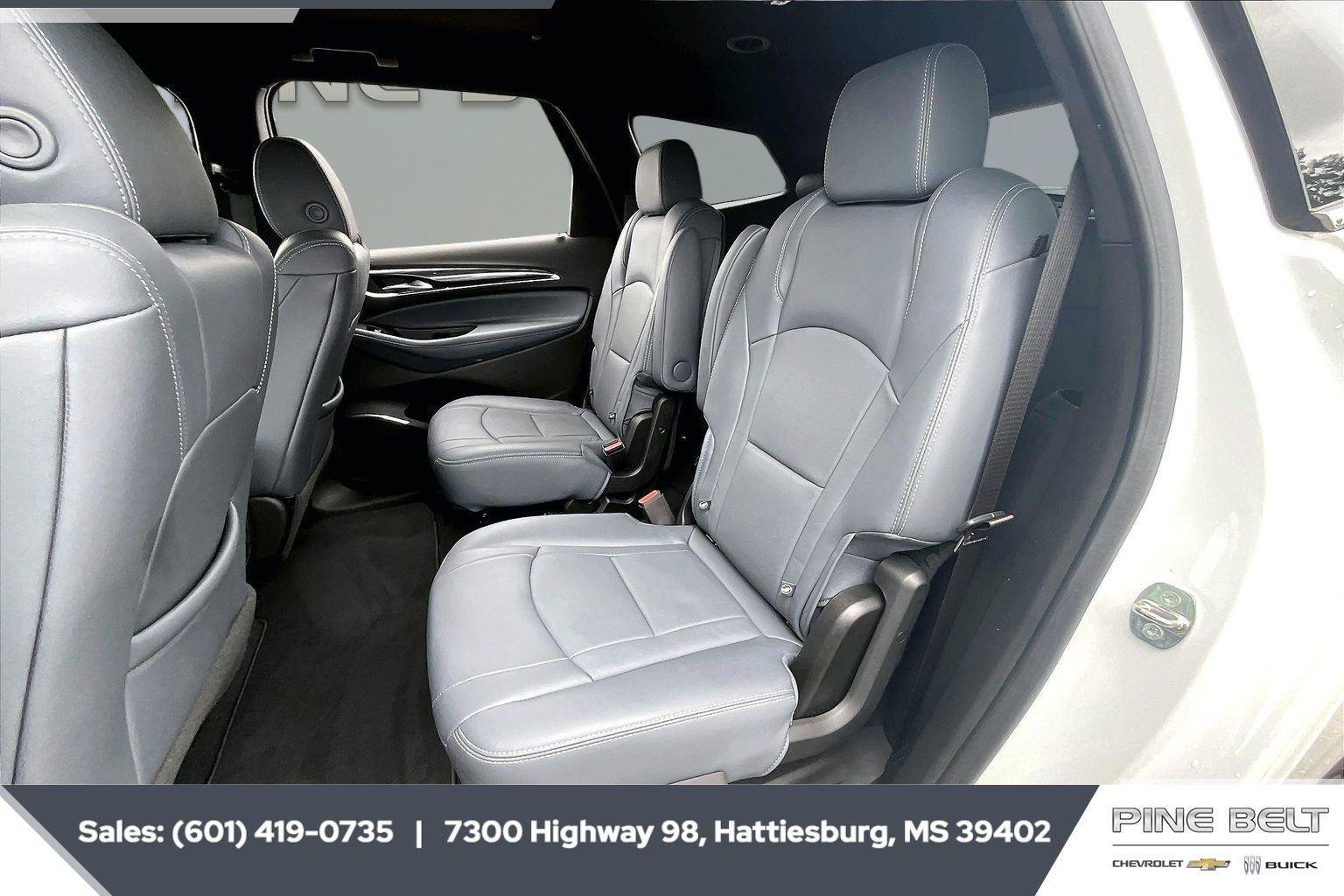 Used 2023 Buick Enclave Essence FWD image 19