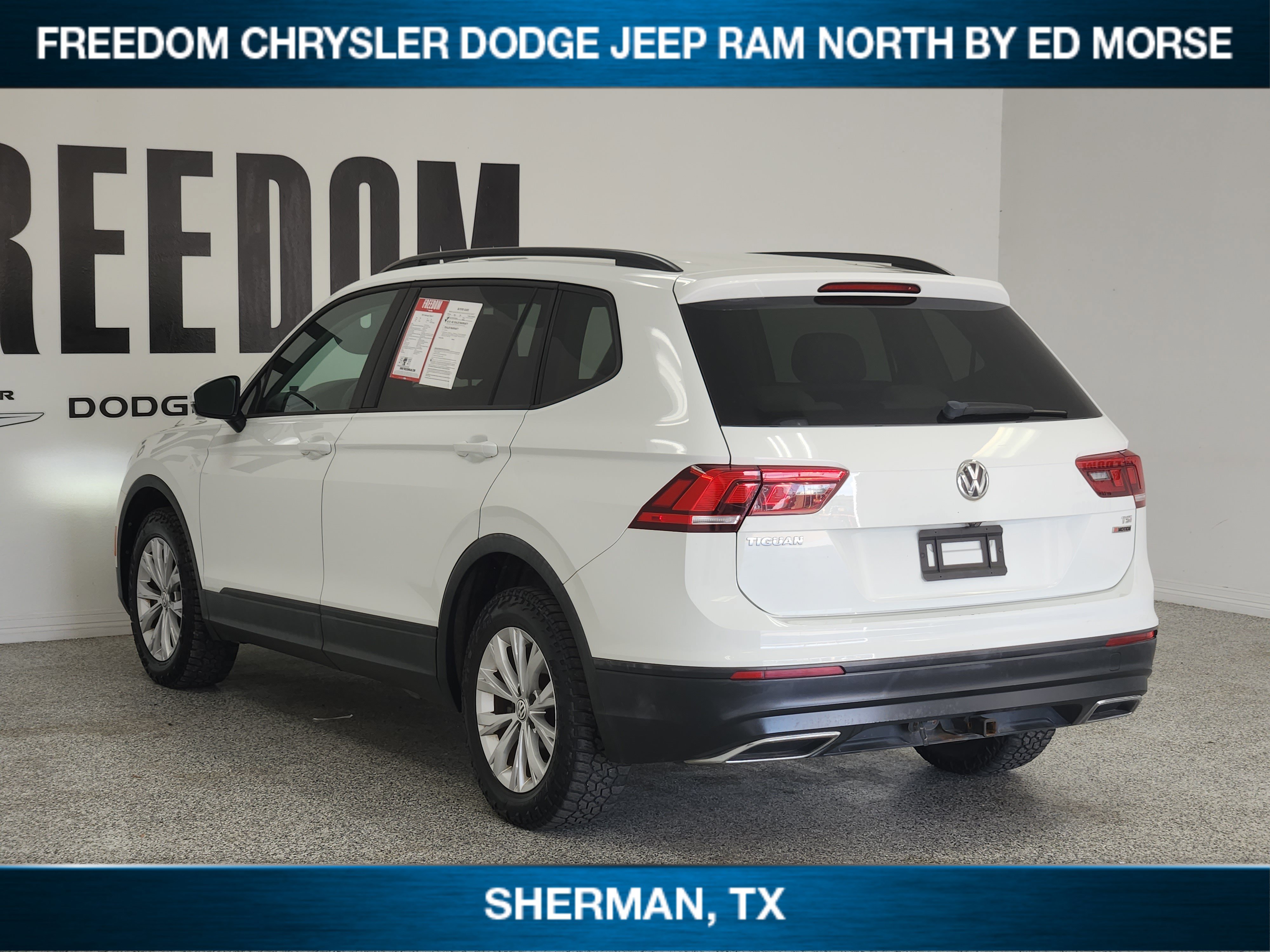 Used 2018 Volkswagen Tiguan S AWD/4WD image 3