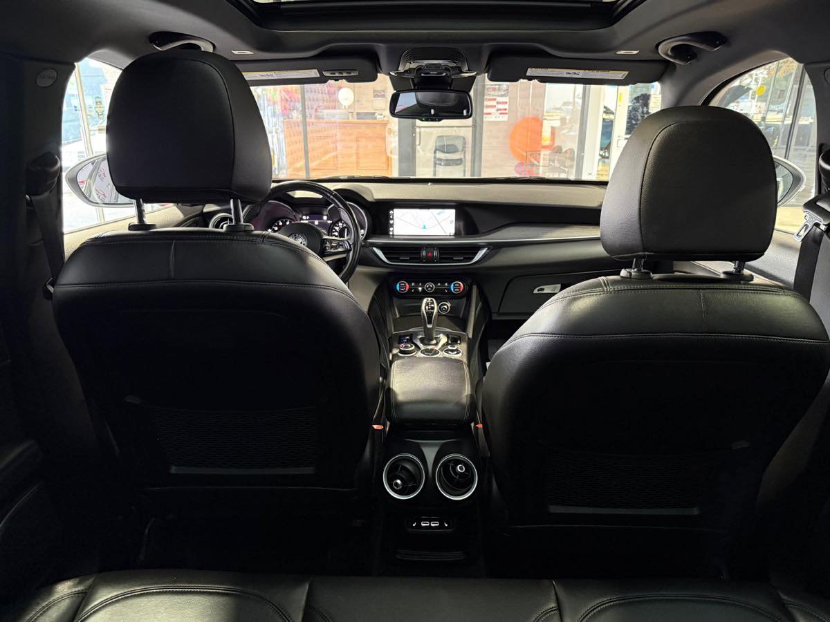 Used 2022 Alfa Romeo Stelvio Ti w/ Active Assist Plus Package image 42