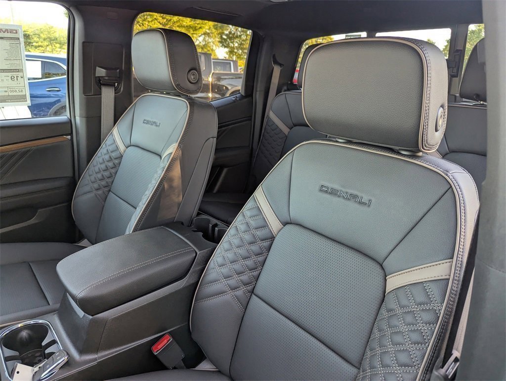 New 2026 GMC Canyon Denali image 11