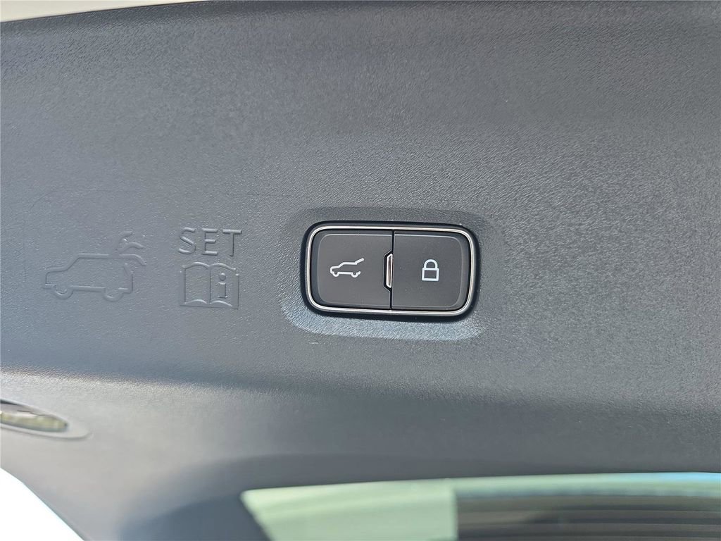 New 2026 Lincoln Navigator L Black Label AWD/4WD image 10