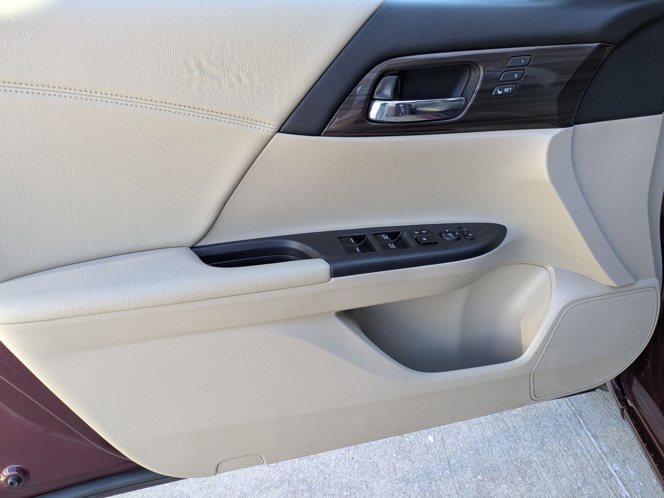 Used 2016 Honda Accord EX-L image 12