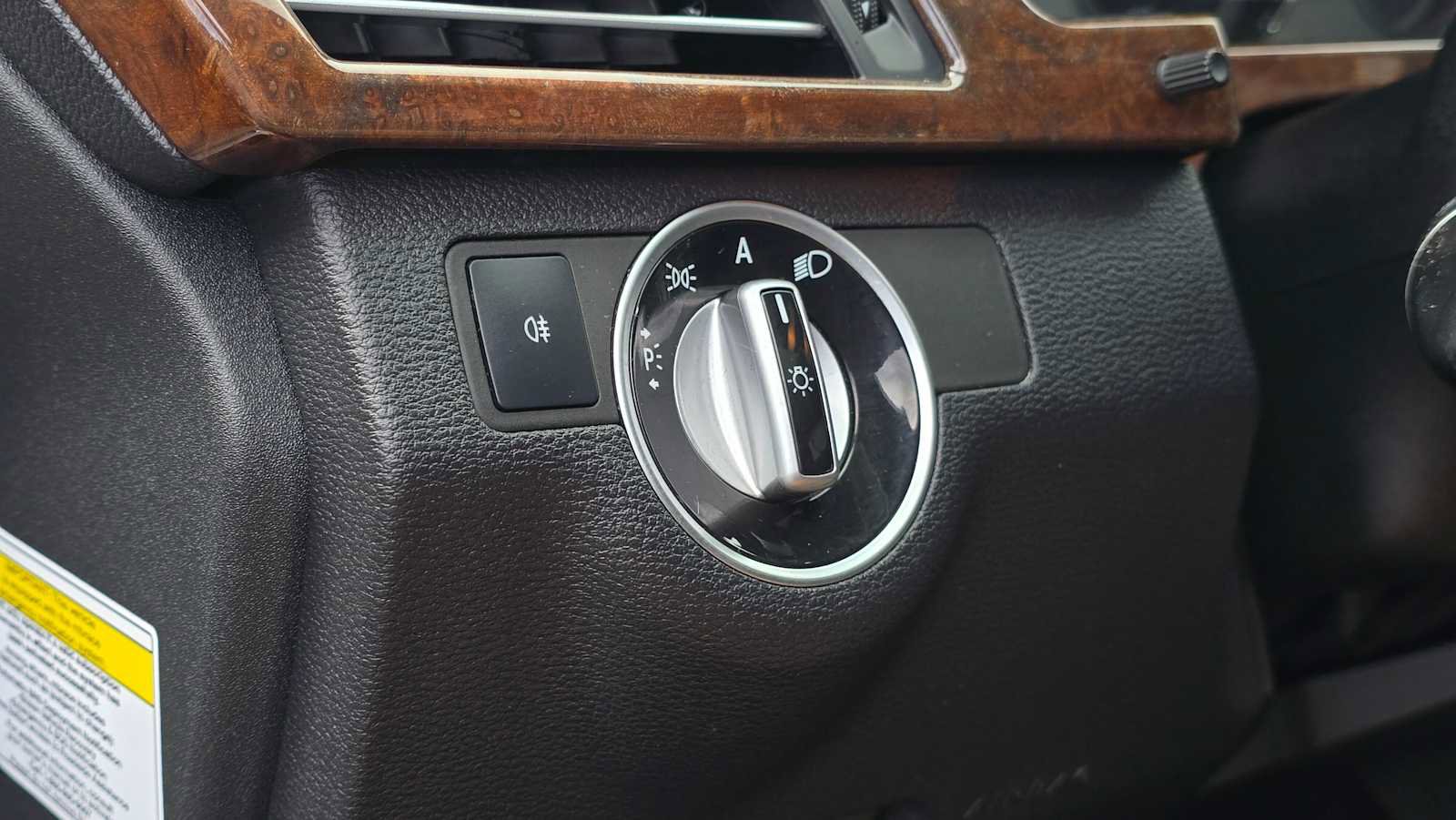 Used 2011 Mercedes-Benz E 350 Sedan image 25