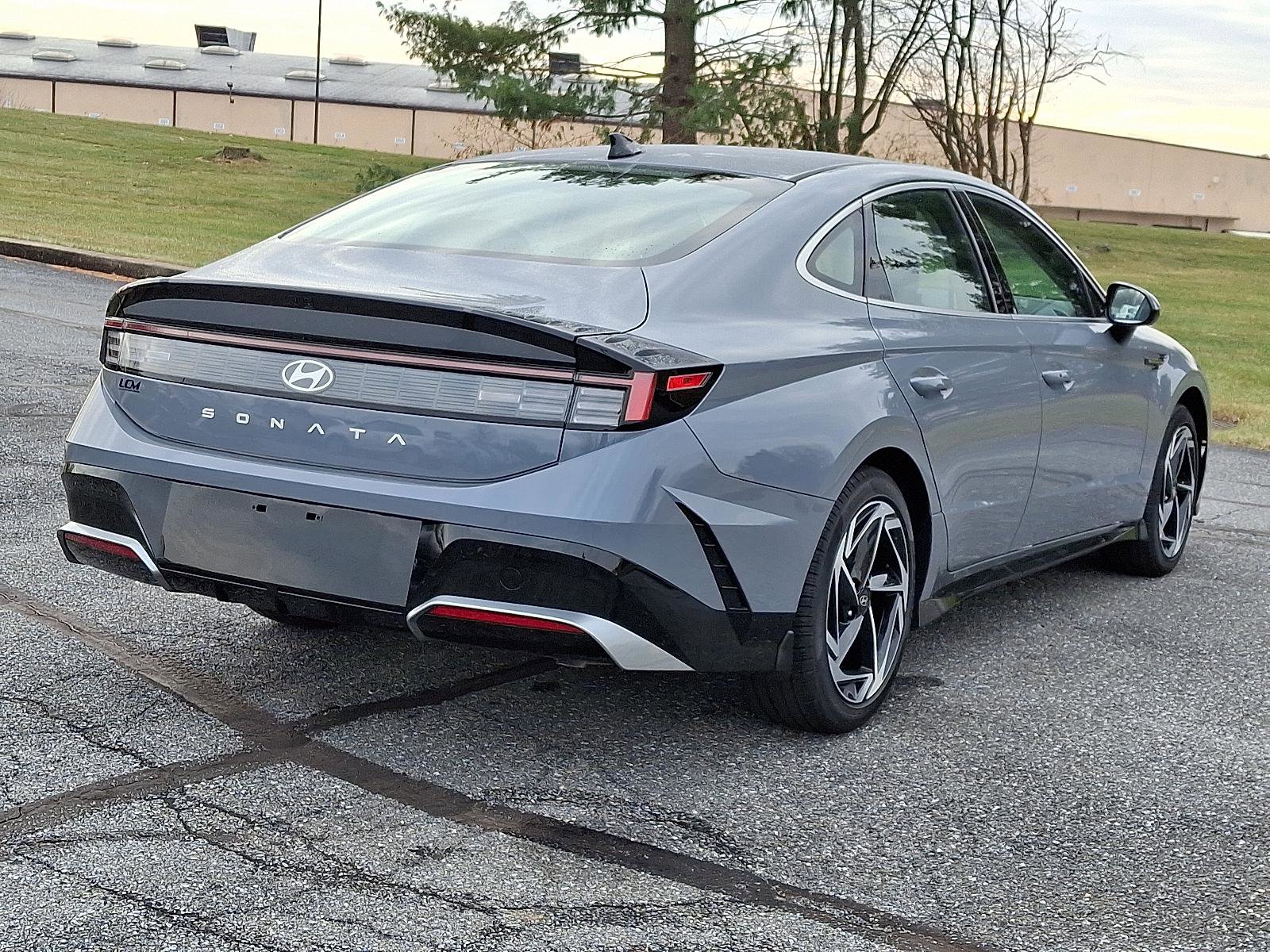 New 2026 Hyundai Sonata SEL image 3