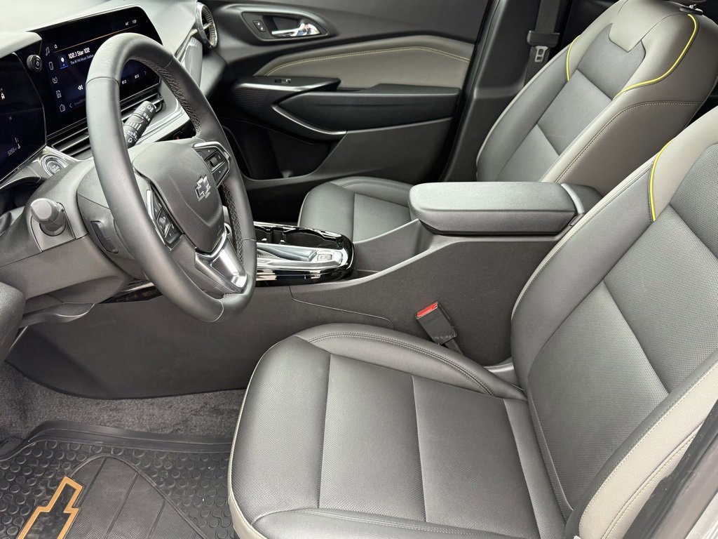 Used 2025 Chevrolet Trax ACTIV w/ Driver Confidence Package image 15