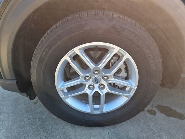 Used 2025 Ford Explorer Active w/ Active Comfort Package image 11