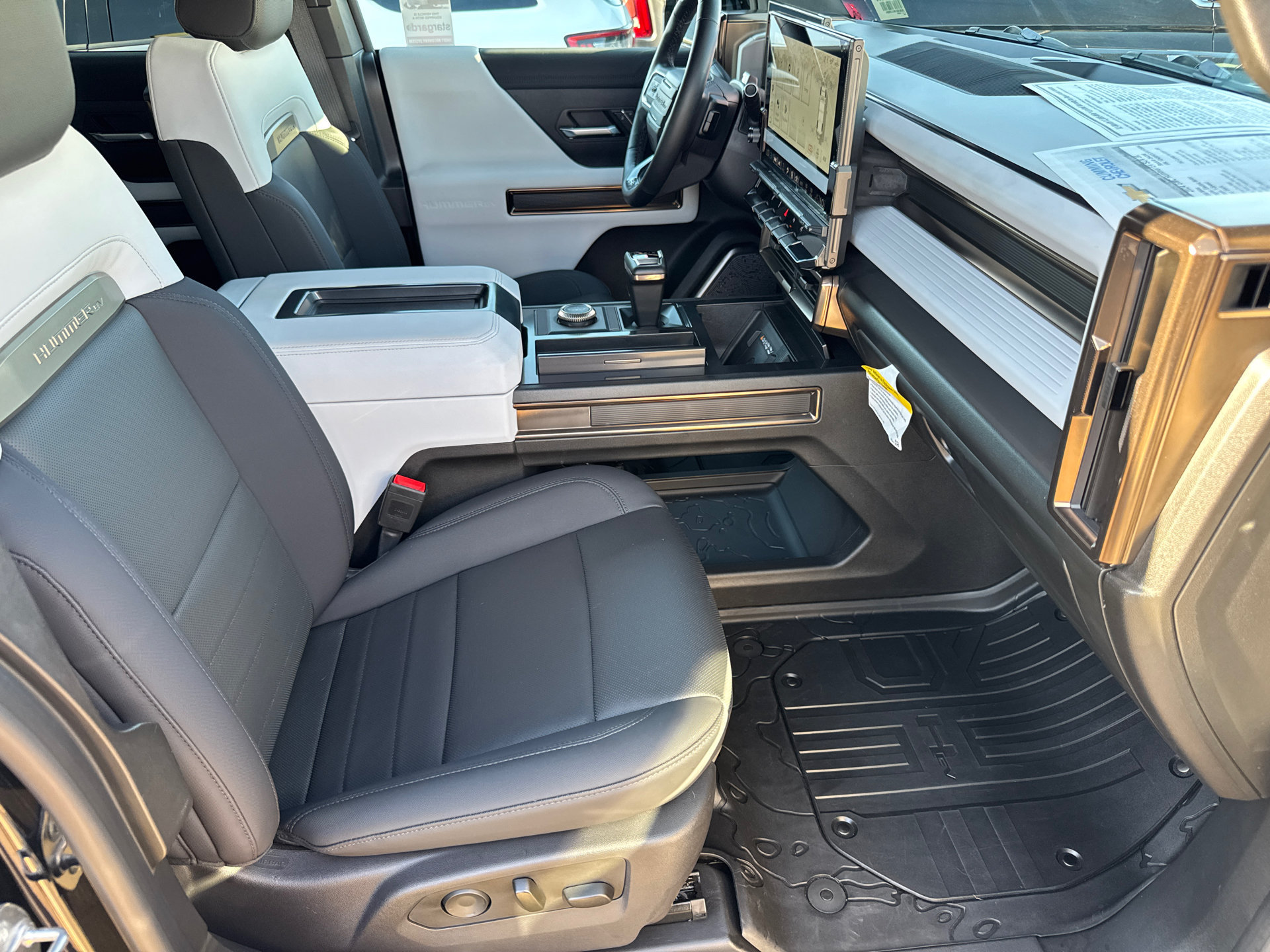 Used 2024 GMC Hummer EV 3X w/ LPO, Sport Package AWD/4WD image 14