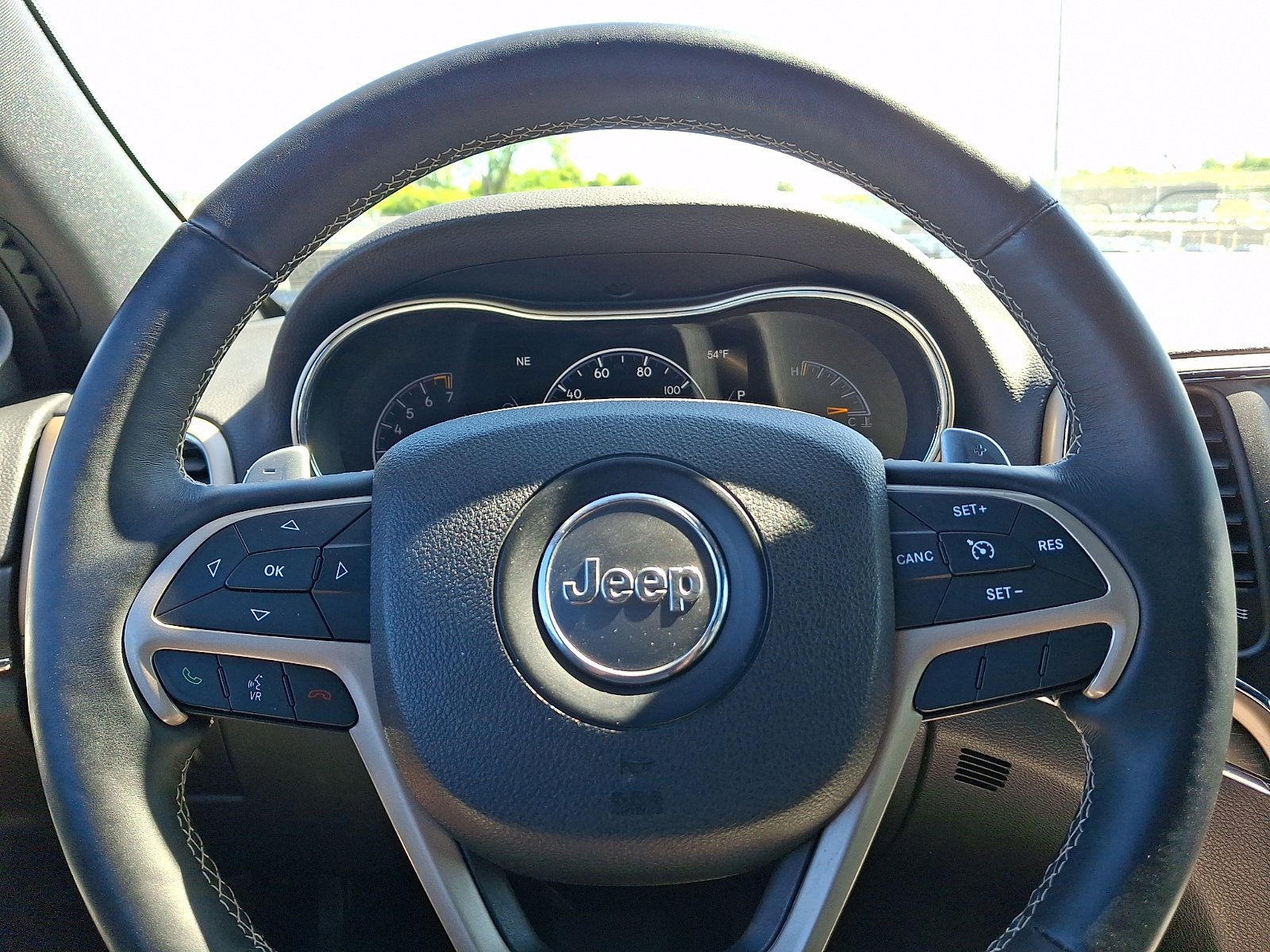 Used 2016 Jeep Grand Cherokee Limited w/ Trailer Tow Group IV AWD/4WD image 19