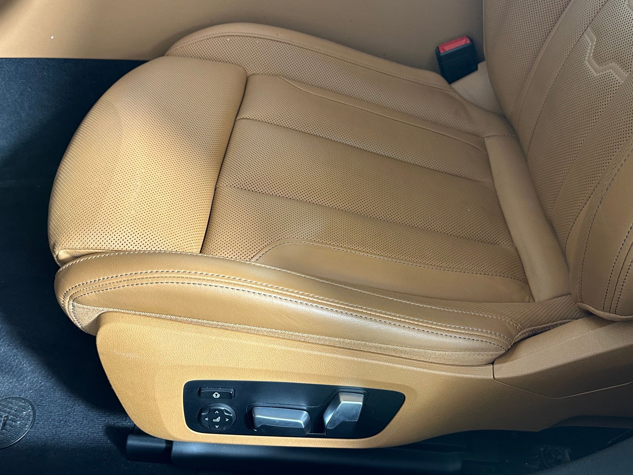 Used 2020 BMW 840i Gran Coupe w/ Comfort Seating Package image 11