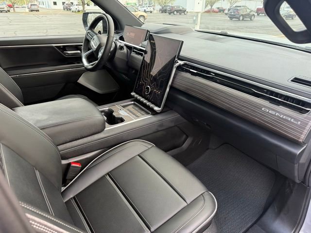 Used 2025 GMC Sierra EV Denali image 40