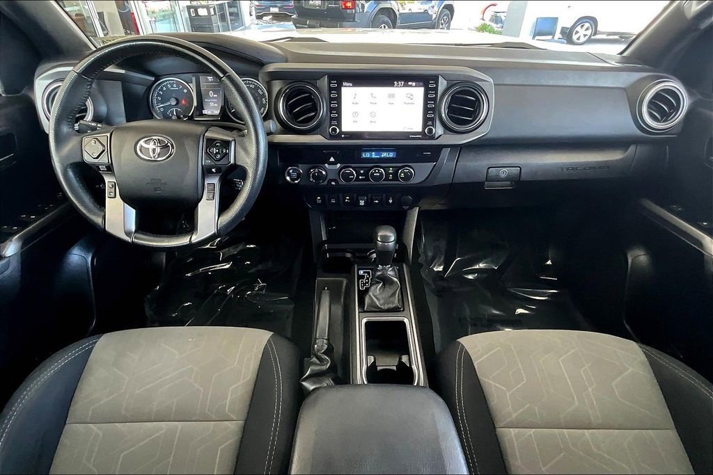 Used 2021 Toyota Tacoma TRD Off-Road w/ Technology Package image 8