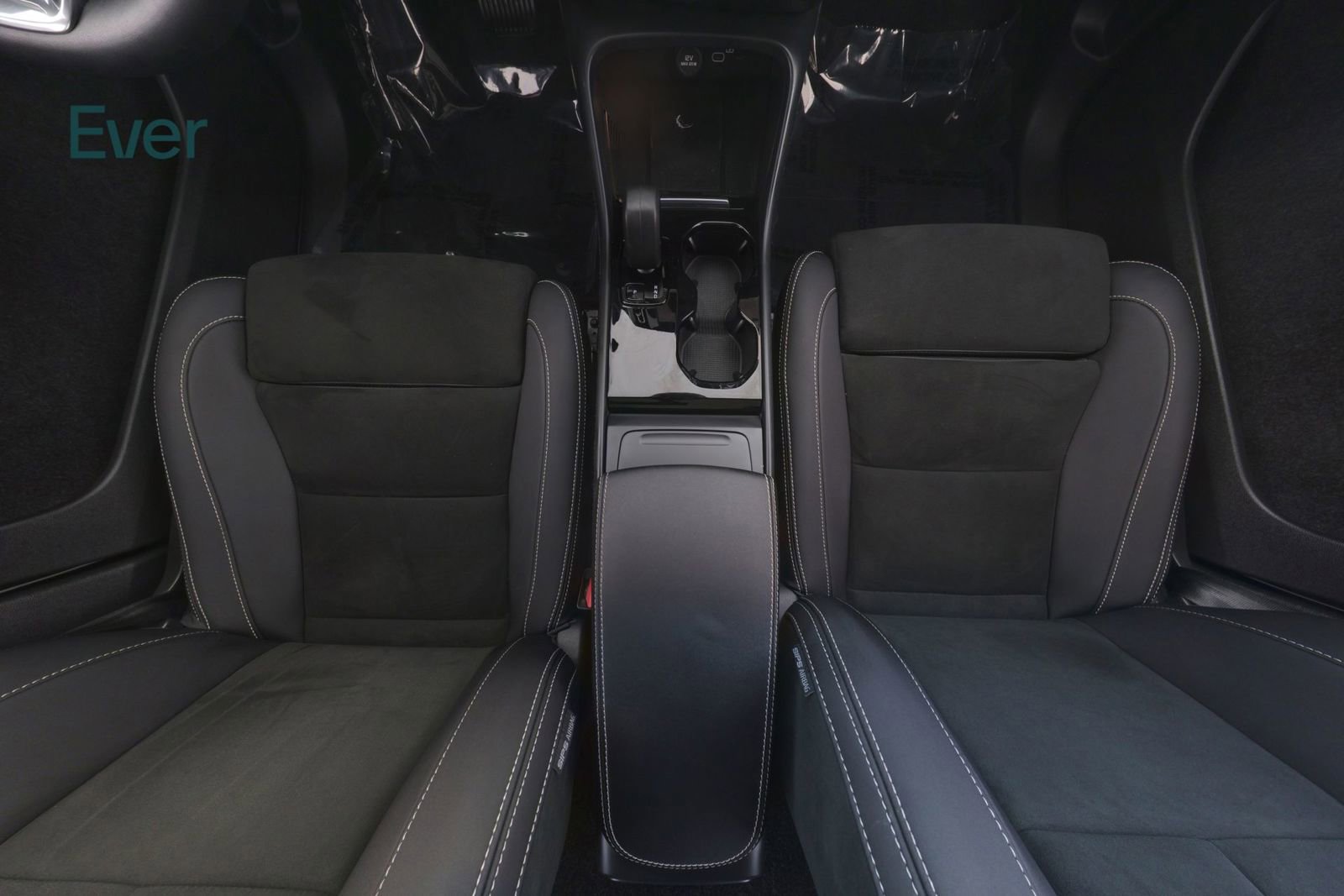 Used 2023 Volvo C40 P8 Recharge Plus AWD/4WD image 27