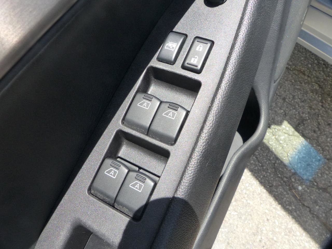 Used 2012 INFINITI G37 Journey w/ Premium Pkg image 18