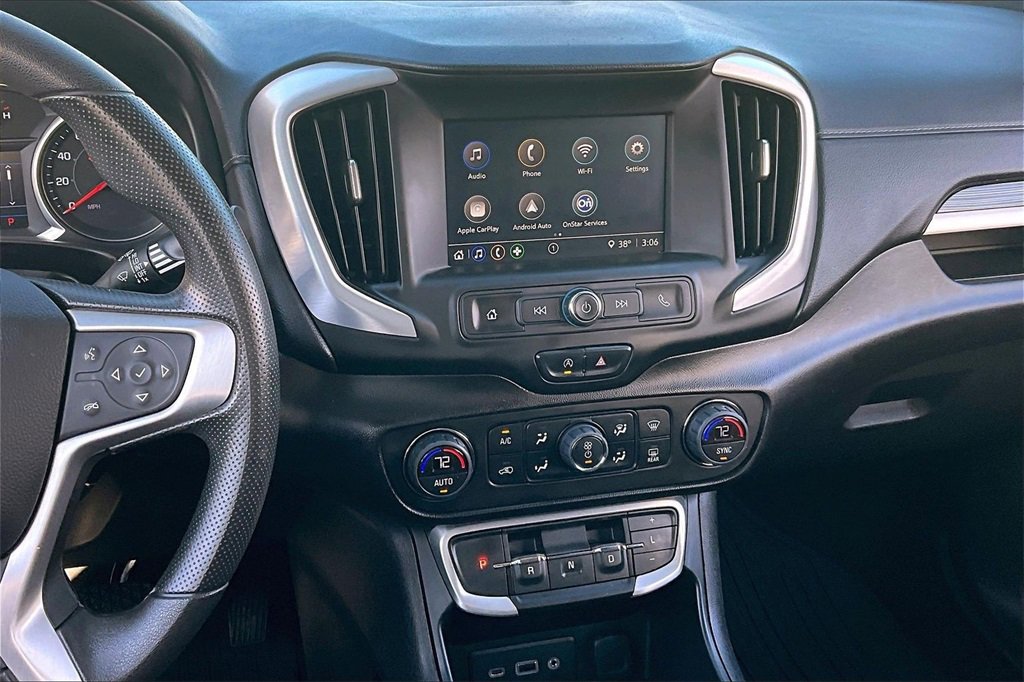 Used 2022 GMC Terrain SLE w/ Driver Convenience Package image 6