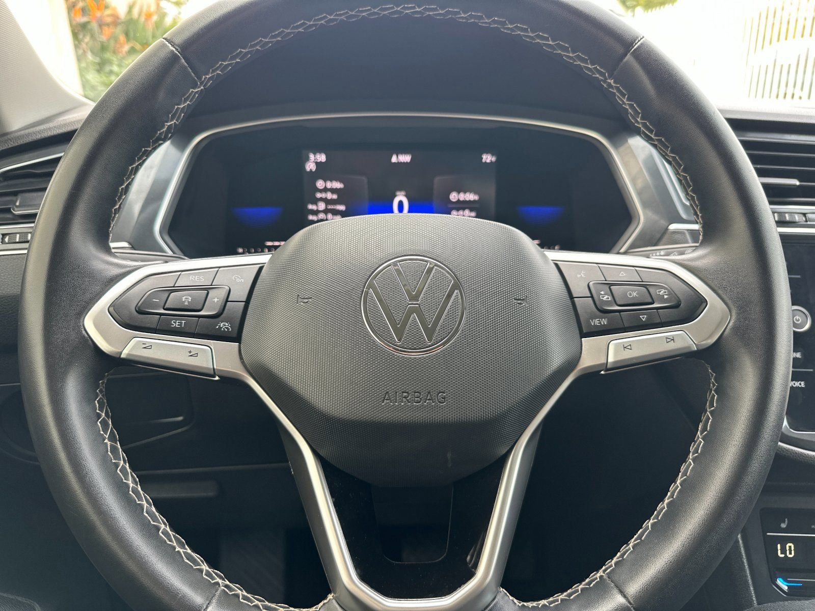 Used 2023 Volkswagen Tiguan SE FWD image 26