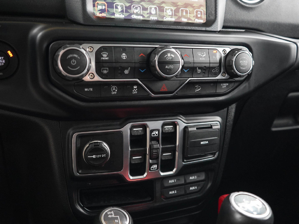 Used 2019 Jeep Wrangler Unlimited Sahara AWD/4WD image 21