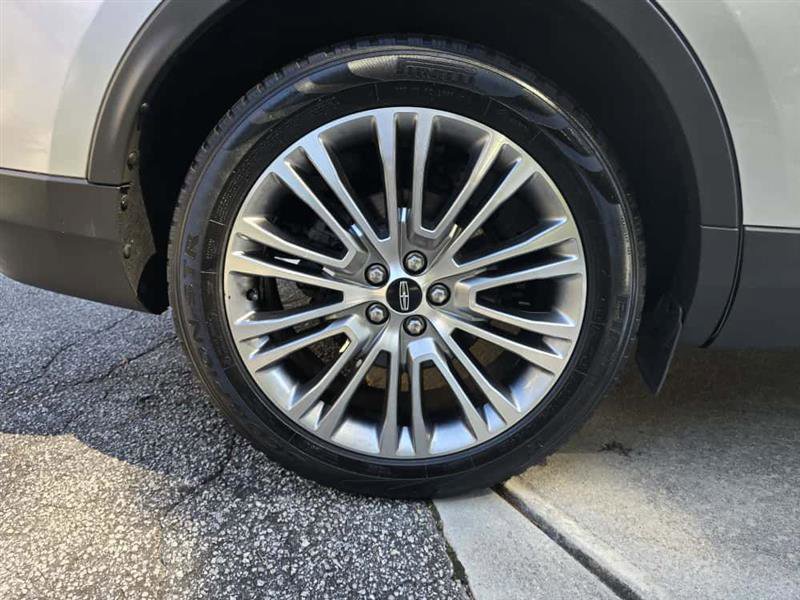 Used 2017 Lincoln MKX Reserve w/ Lincoln MKX Climate Package image 13