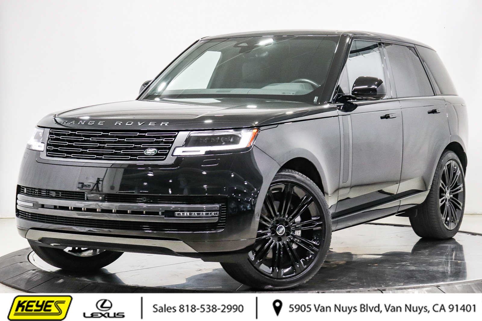 Used 2025 Land Rover Range Rover SE