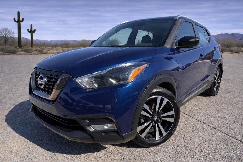 Used 2019 Nissan Kicks SR w/ SR Premium Package FWD image 2