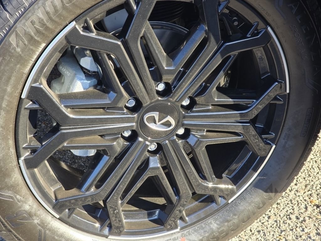 New 2026 INFINITI QX80 4WD image 14