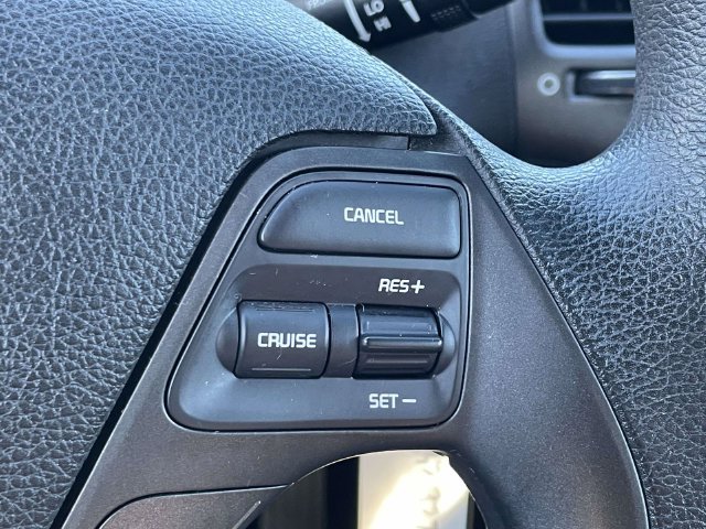 Used 2016 Kia Forte LX FWD image 22