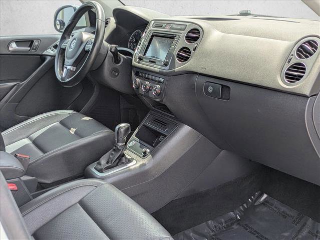 Used 2017 Volkswagen Tiguan S FWD image 19