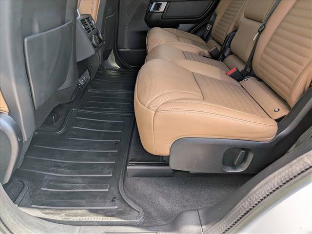 Used 2023 Land Rover Discovery HSE R-Dynamic image 19