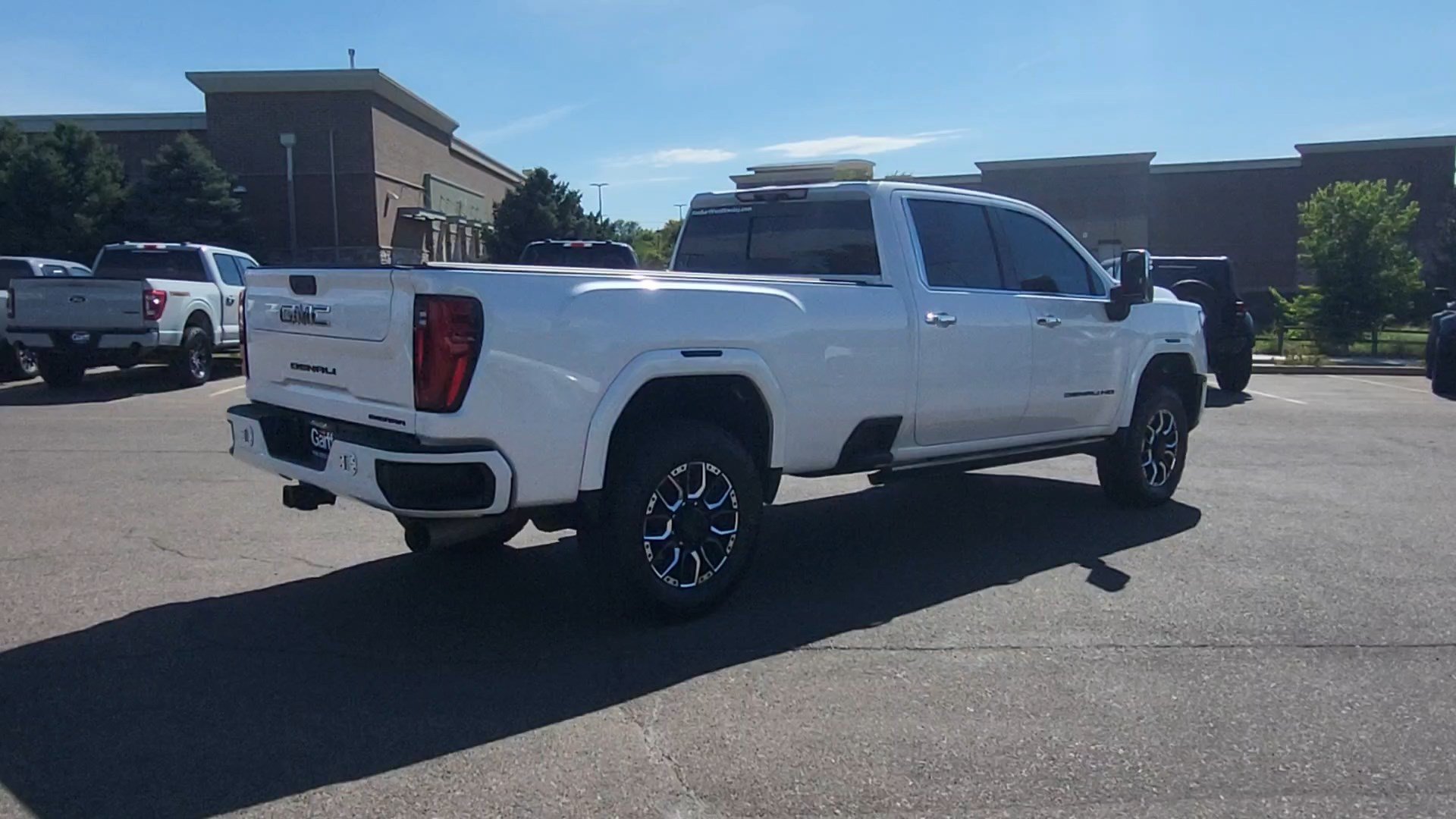 Used 2024 GMC Sierra 3500 Denali Ultimate AWD/4WD image 5
