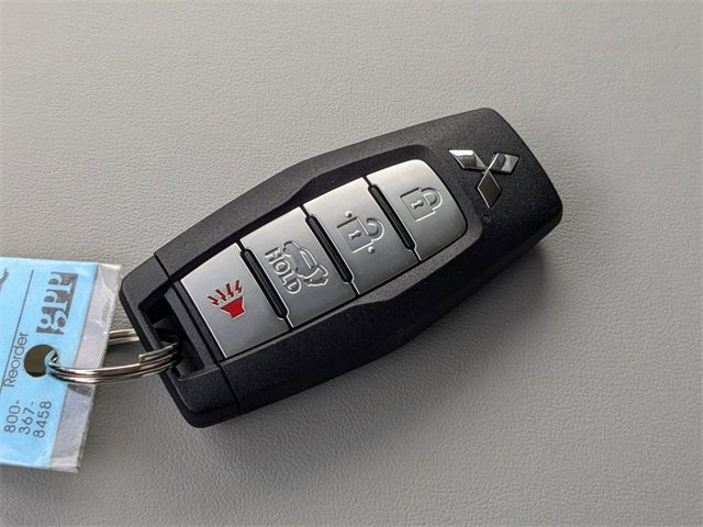 New 2025 Mitsubishi Outlander SE image 26