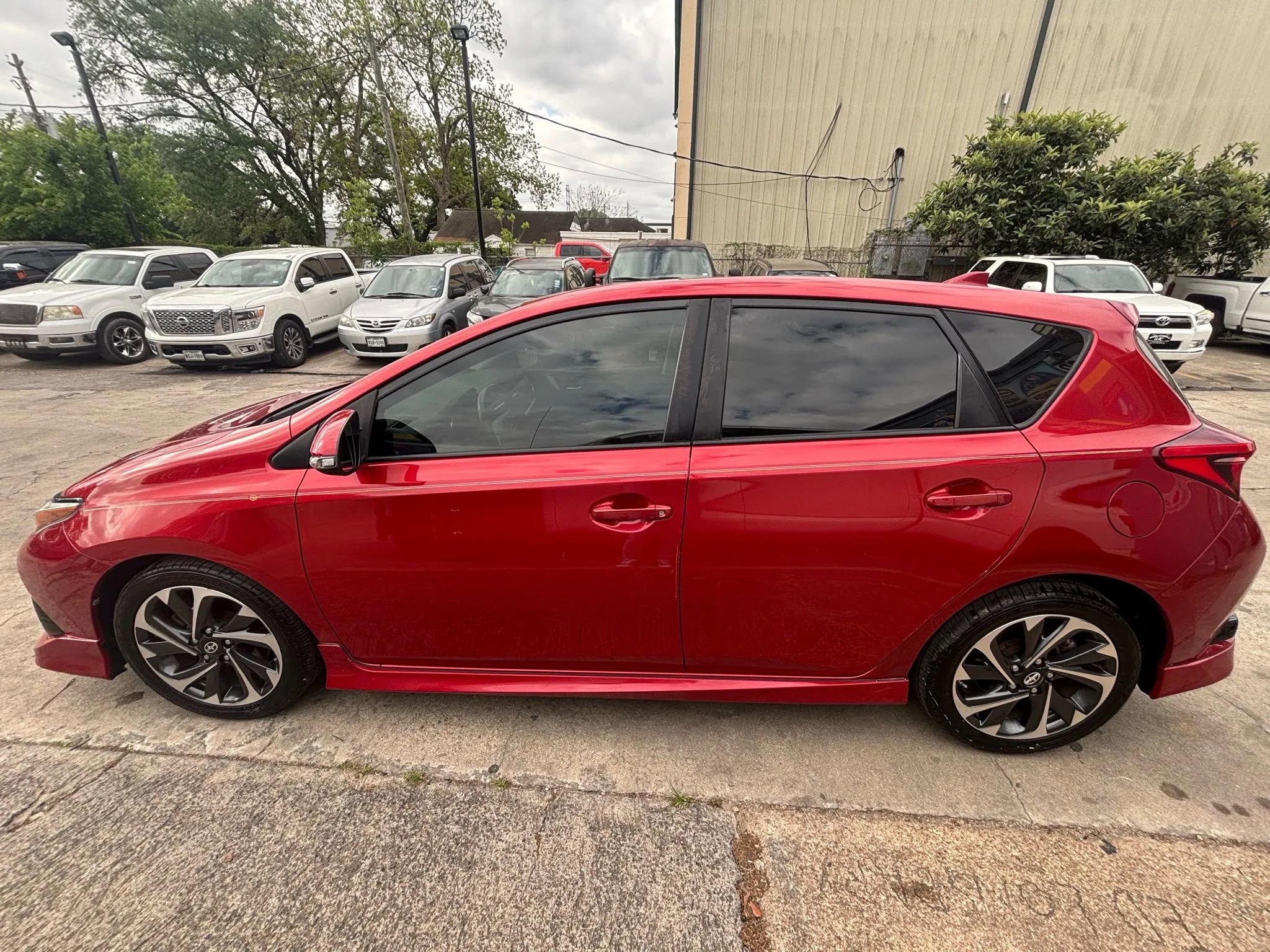 Used 2016 Scion iM image 4