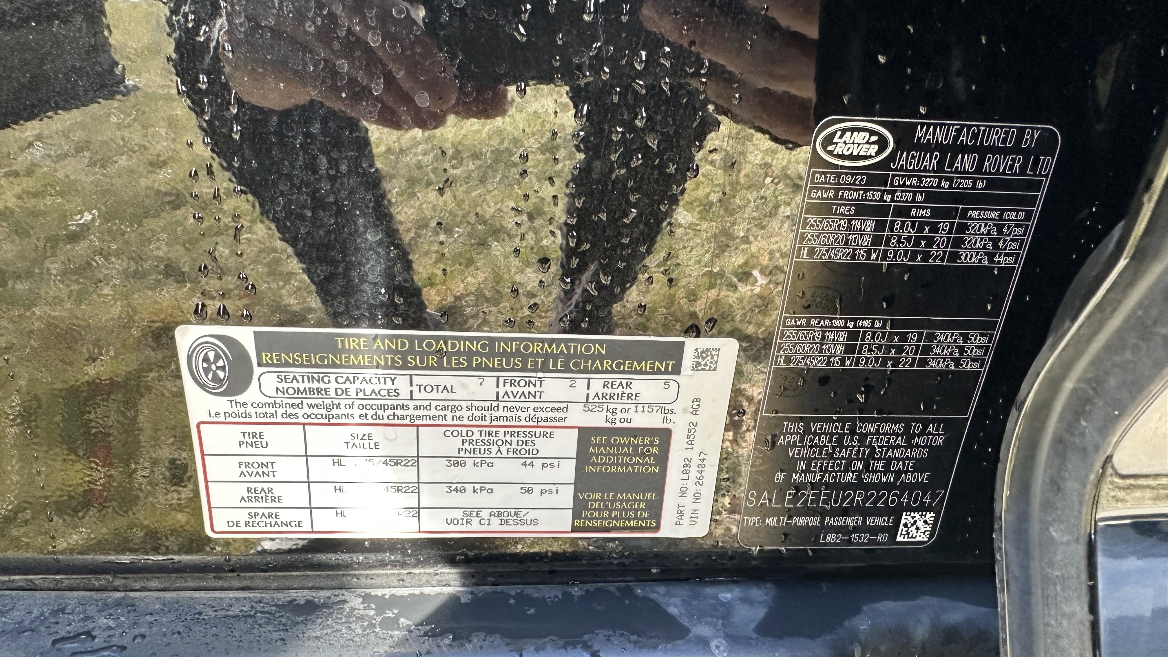 Used 2024 Land Rover Defender 110 X-Dynamic SE image 34