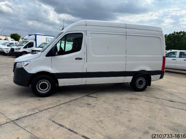 Used 2025 Mercedes-Benz Sprinter 2500 image 4