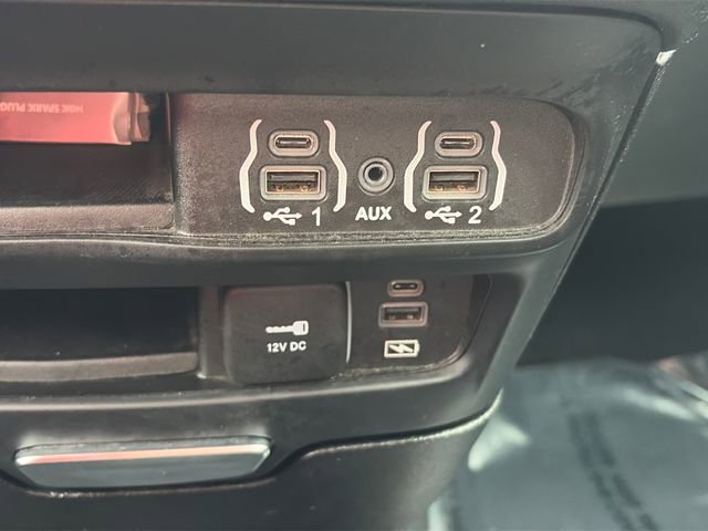 Used 2022 Chrysler Pacifica Touring AWD/4WD image 55