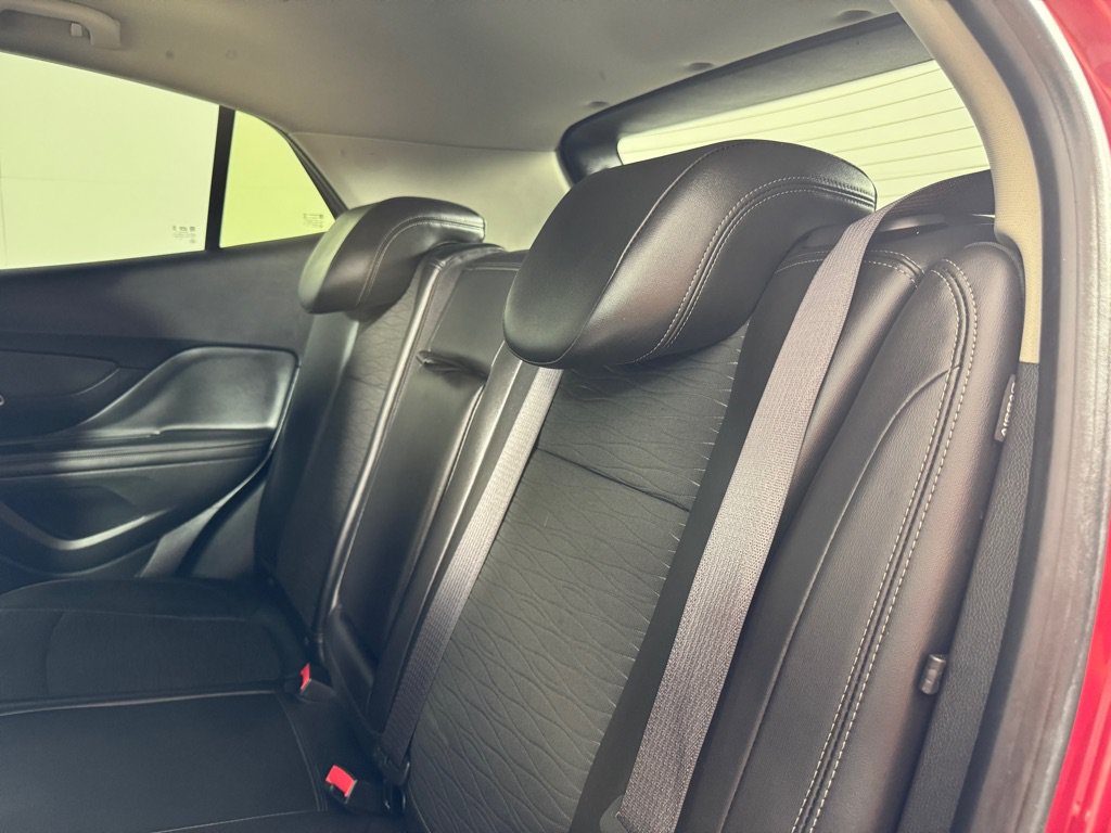 Used 2015 Buick Encore FWD image 18