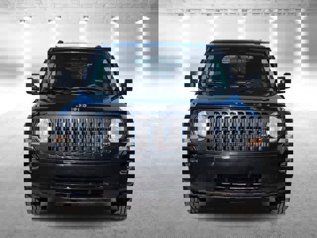 Used 2010 Jeep Patriot Sport image 3