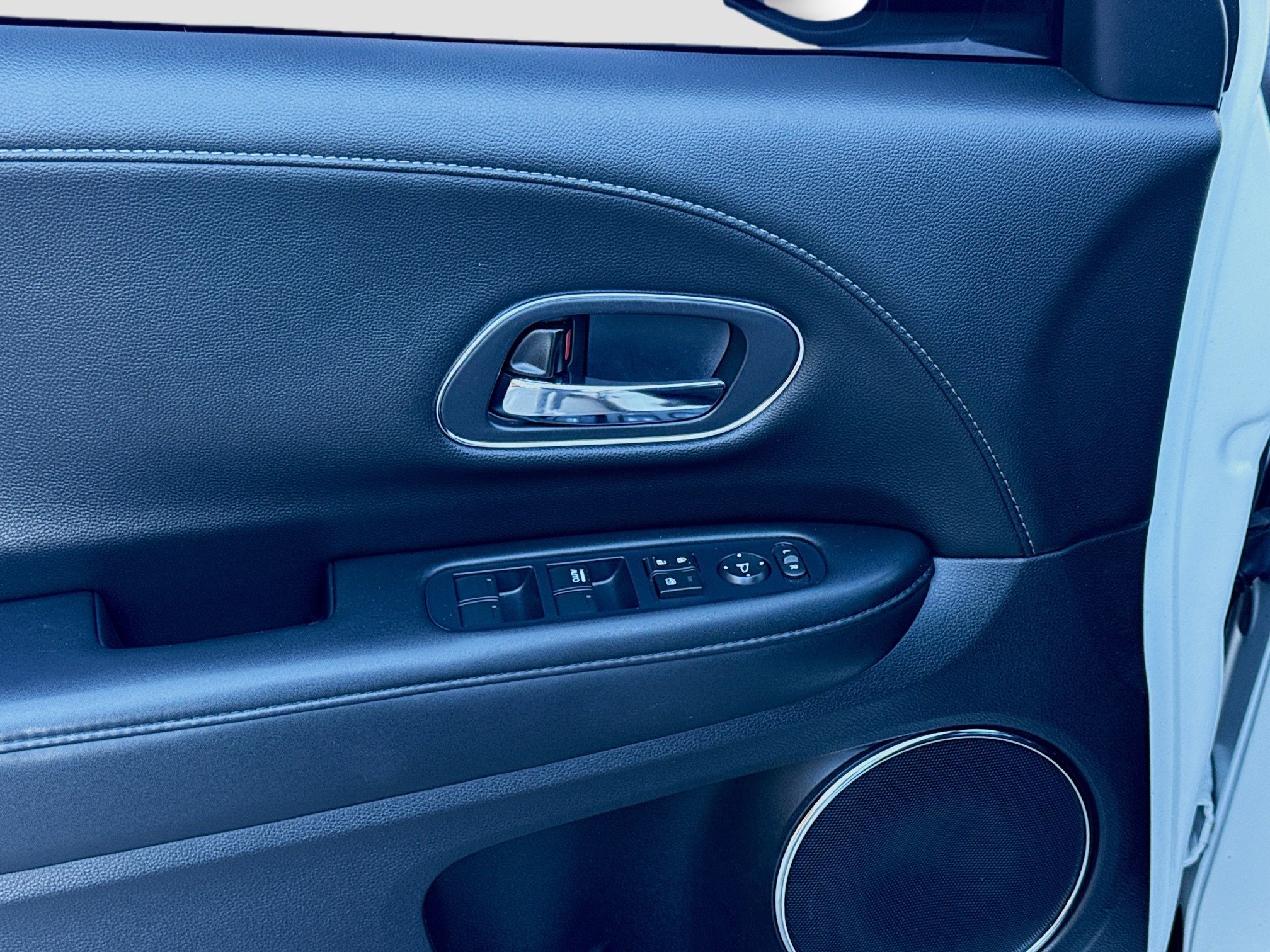 Certified 2019 Honda HR-V EX-L image 17