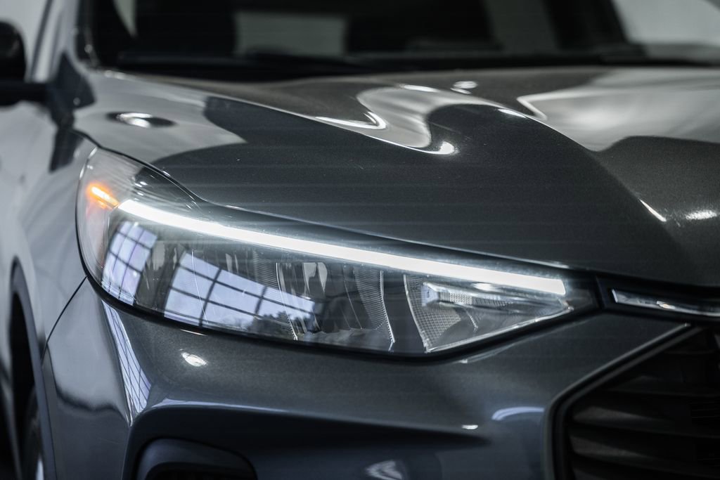 Used 2025 Ford Escape Active AWD/4WD image 14