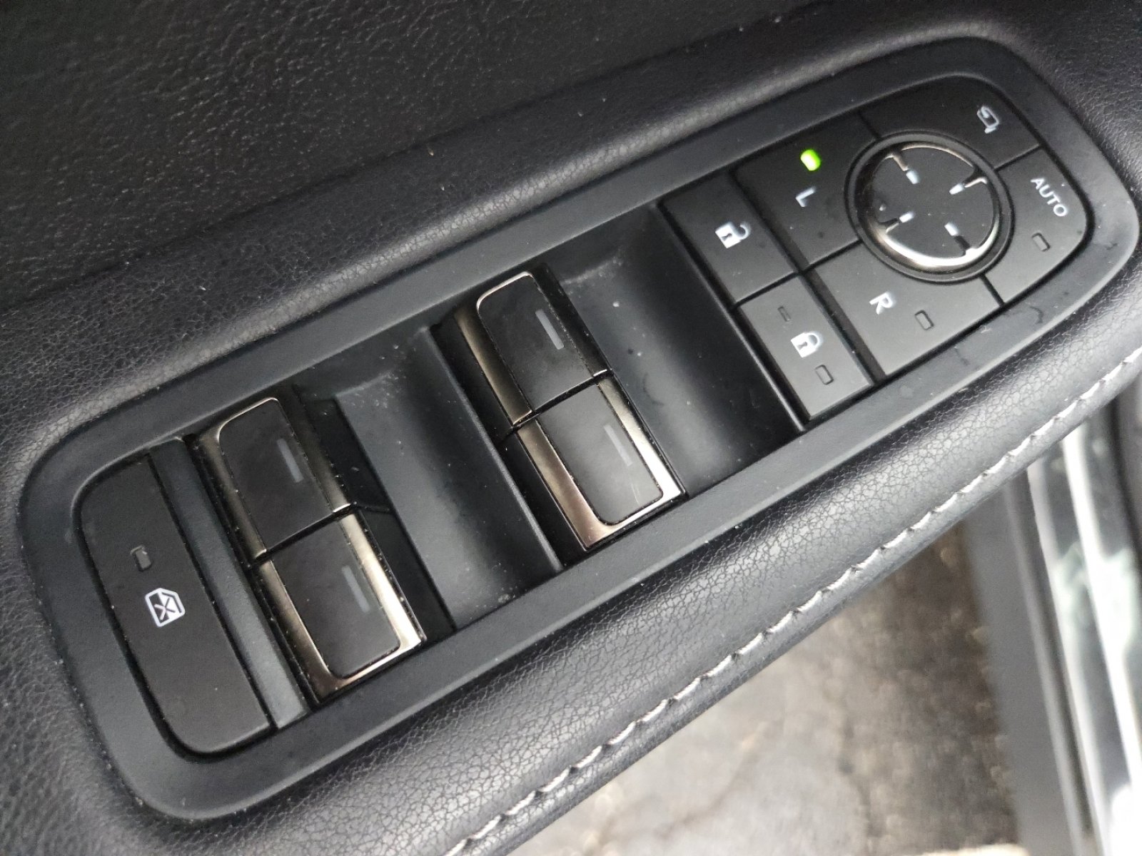 Used 2025 Lexus RX 350 Premium w/ Convenience Package image 27